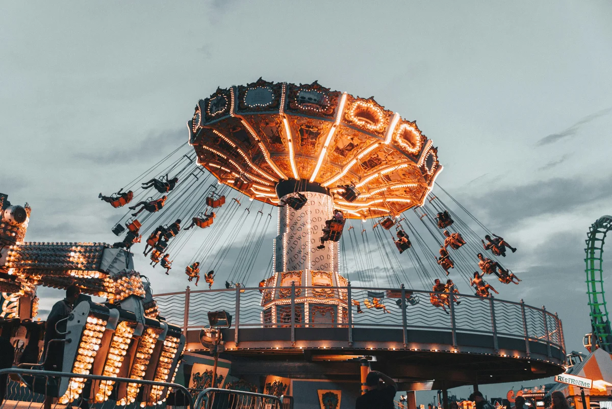 Manège de chaises volantes, photo d’illustration fournie par Christian